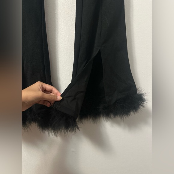 Pants with slit and faux fur - Picture 6 of 7